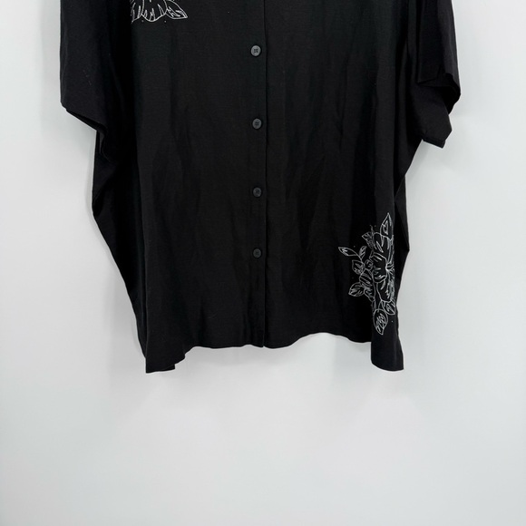 ISLANDER Linen Blend Ladies Hawaiian Floral Black Beaded Shirt Size 3X Button Up - Picture 3 of 10